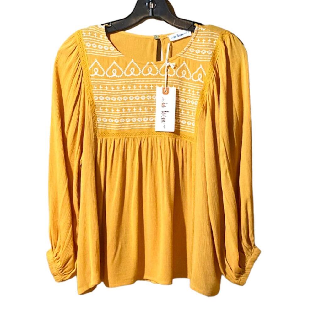 In Bloom Embroidered Peasant Top Lightweight Ballon Sleeves Flowy NWT Size Small
